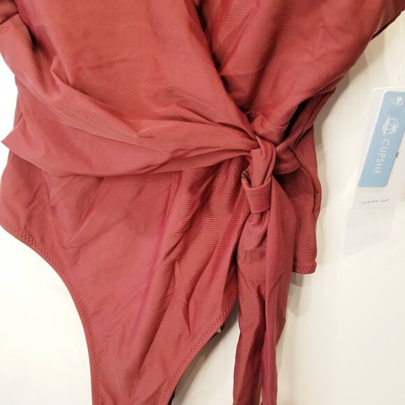 Cupshe NEW Burgundy Red One Piece Swimsuit Cross Over Tie Front Women's Size L - Picture 4 of 12